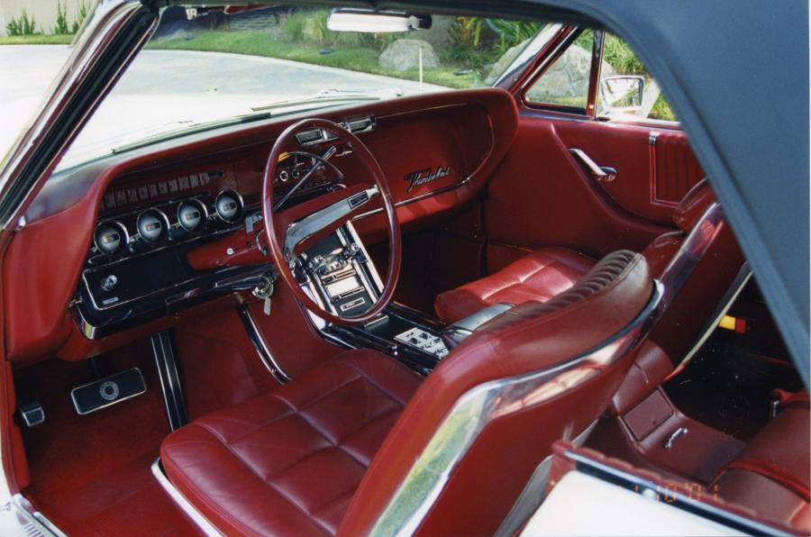  Ford Thunderbird Convertible 1966 года  (фото 18 из 25)